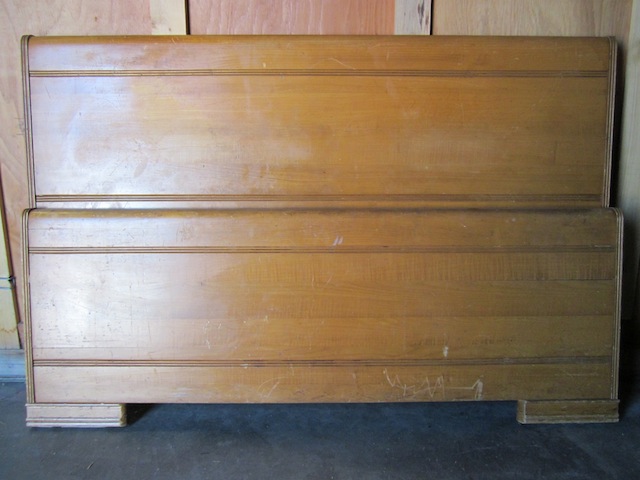 27-wooden-bed